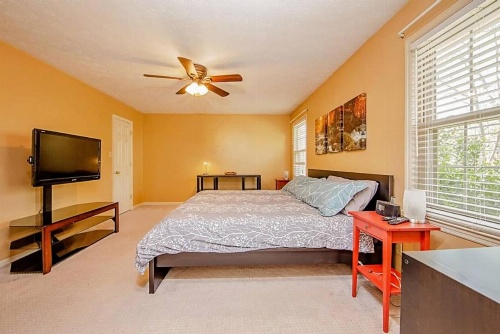 Enjoy the centrally located Mcfadyen Guest House image 9